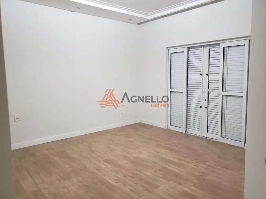 Casa com 4 quartos à venda, 216m2 em Jardim Piratininga, Franca - SP - imagem 6 Foto 6 de Casa com 4 quartos à venda, 216m2 em Jardim Piratininga, Franca - SP