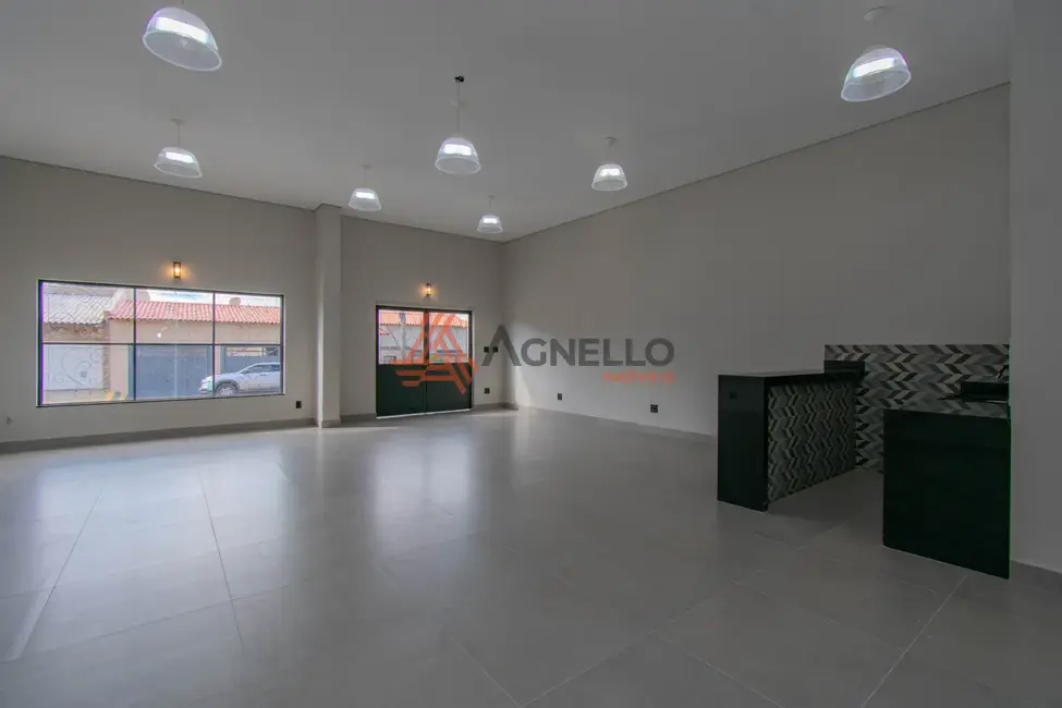 Foto 4 de Loja para alugar, 196m2 em Parque do Castelo, Franca - SP