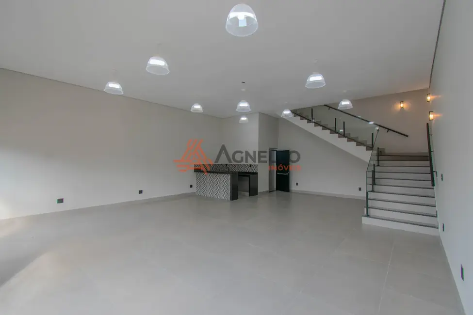 Foto 3 de Loja para alugar, 196m2 em Parque do Castelo, Franca - SP