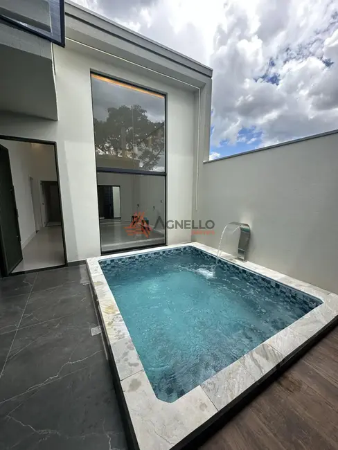 Foto 1 de Casa com 3 quartos à venda, 160m2 em Franca - SP