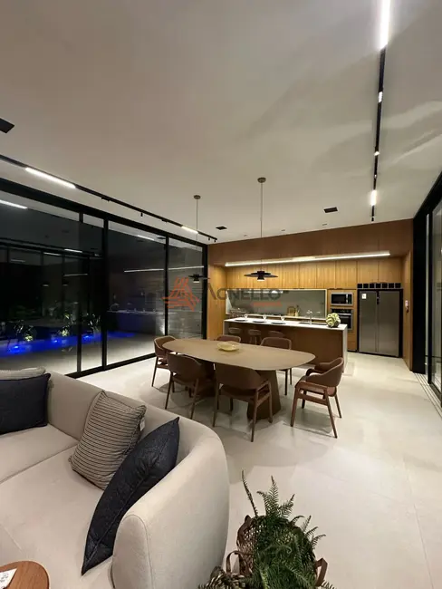 Foto 3 de Casa com 3 quartos à venda, 230m2 em Jardim Santana, Franca - SP