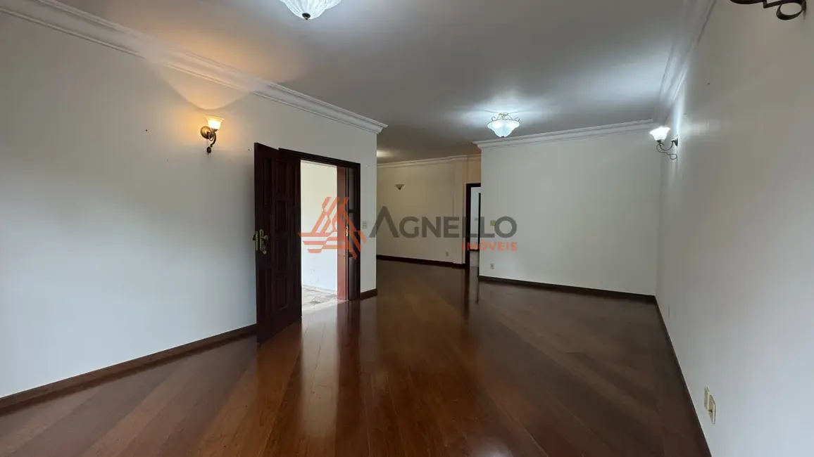 Foto 3 de Casa de Condomínio com 3 quartos à venda, 270m2 em Franca - SP