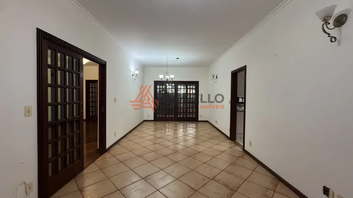 Foto 8 de Casa de Condomínio com 3 quartos à venda, 270m2 em Franca - SP