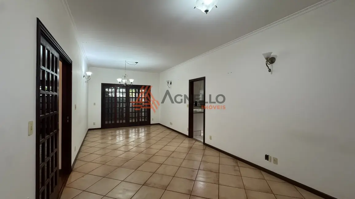 Foto 7 de Casa de Condomínio com 3 quartos à venda, 270m2 em Franca - SP