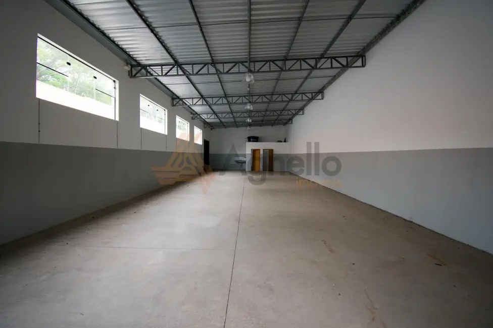 Foto 1 de Armazém / Galpão à venda, 202m2 em São Joaquim, Franca - SP