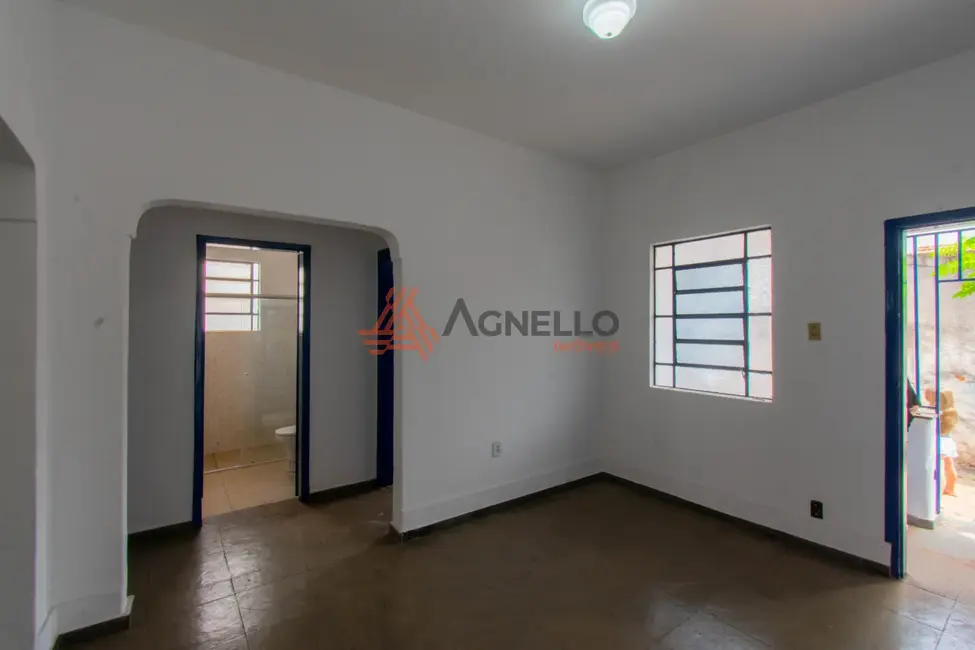 Casa com 2 quartos à venda, 71m2 em Centro, Franca - SP - imagem 3 Foto 3 de Casa com 2 quartos à venda, 71m2 em Centro, Franca - SP