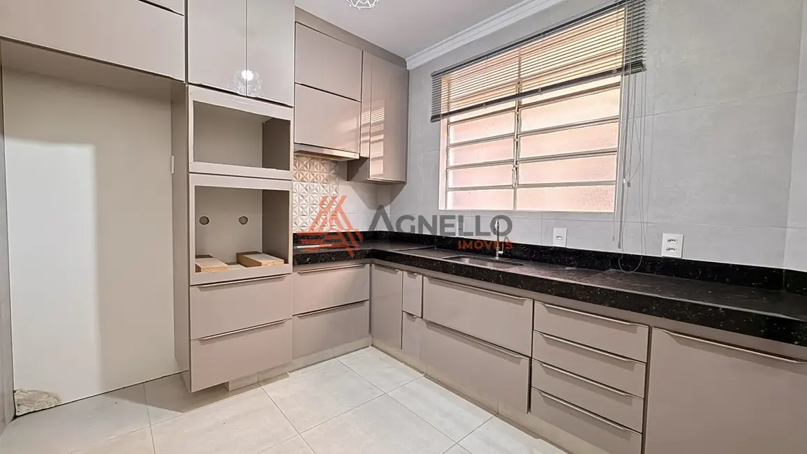 Foto 6 de Apartamento com 3 quartos à venda, 110m2 em Vila Aparecida, Franca - SP
