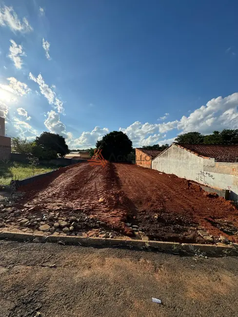 Foto 2 de Terreno / Lote à venda, 300m2 em São Joaquim, Franca - SP