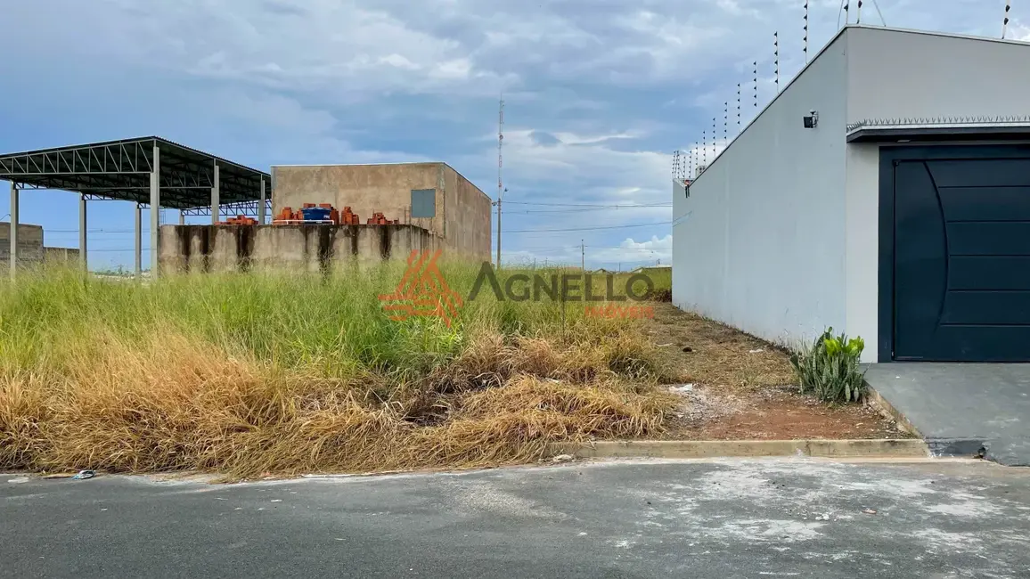 Foto 1 de Terreno / Lote com 3 quartos à venda, 200m2 em Jardim Adelinha, Franca - SP