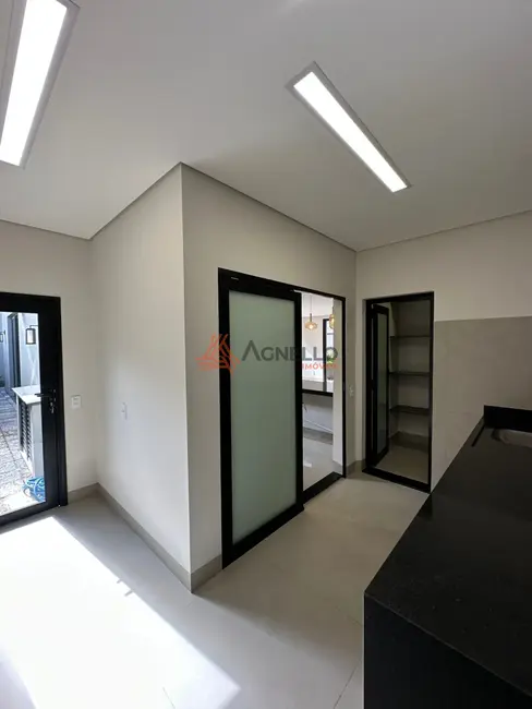Foto 5 de Casa de Condomínio com 3 quartos à venda, 343m2 em Residencial Olivito, Franca - SP