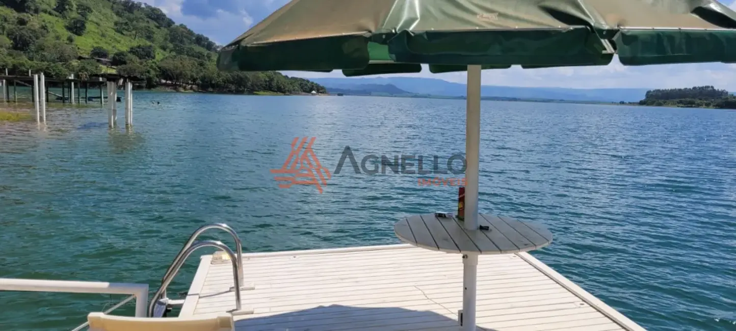 Foto 5 de Fazenda / Haras à venda, 214m2 em Ibiraci - MG