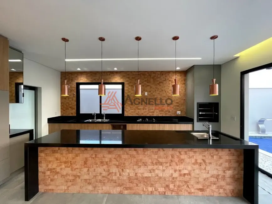 Casa de Condomínio com 3 quartos à venda, 224m2 em Veredas de Franca, Franca - SP - imagem 3 Foto 3 de Casa de Condomínio com 3 quartos à venda, 224m2 em Veredas de Franca, Franca - SP