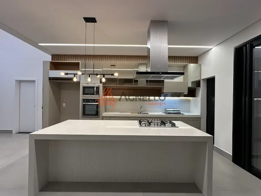 Foto 2 de Casa de Condomínio com 4 quartos à venda, 230m2 em Veredas de Franca, Franca - SP