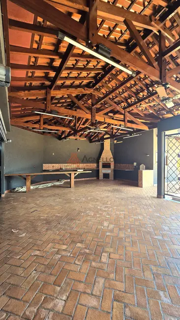 Foto 2 de Casa com 4 quartos à venda, 594m2 em Vila Flores, Franca - SP
