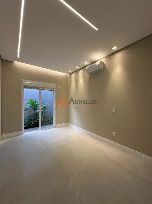 Casa de Condomínio com 3 quartos à venda, 217m2 em Villa Piemonte I, Franca - SP - imagem 9 Foto 9 de Casa de Condomínio com 3 quartos à venda, 217m2 em Villa Piemonte I, Franca - SP