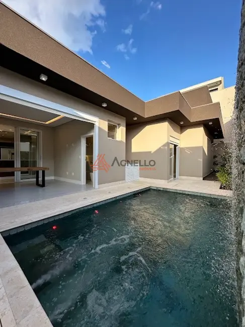 Casa de Condomínio com 3 quartos à venda, 217m2 em Villa Piemonte I, Franca - SP - imagem 1 Foto 1 de Casa de Condomínio com 3 quartos à venda, 217m2 em Villa Piemonte I, Franca - SP