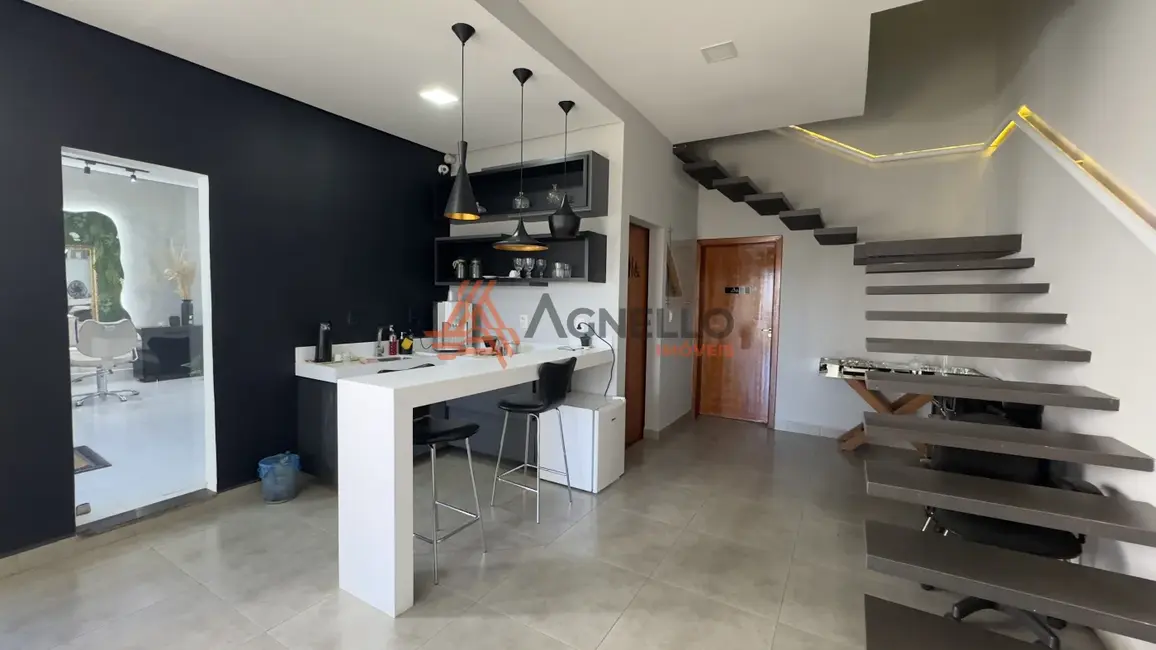 Foto 2 de Prédio Inteiro à venda, 190m2 em Jardim Três Colinas, Franca - SP