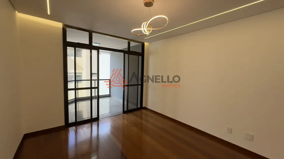 Foto 2 de Apartamento com 3 quartos à venda, 129m2 em São José, Franca - SP
