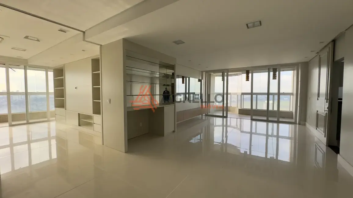 Foto 2 de Cobertura com 4 quartos à venda, 523m2 em Residencial Amazonas, Franca - SP