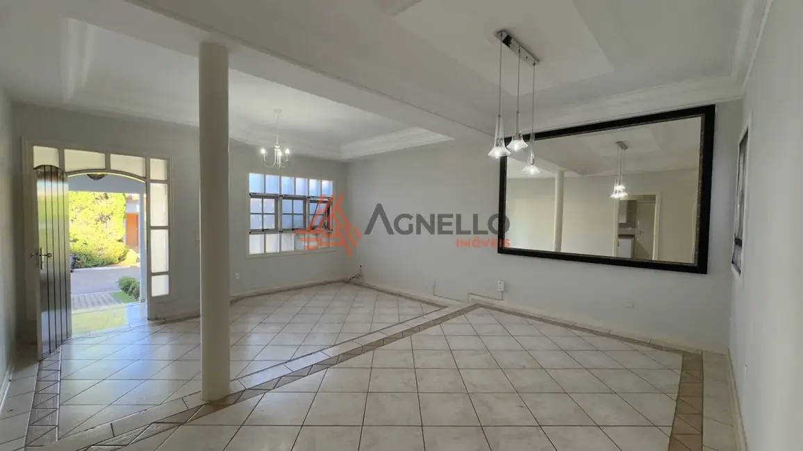 Foto 4 de Casa de Condomínio com 4 quartos à venda, 160m2 em Jardim Riviera, Franca - SP
