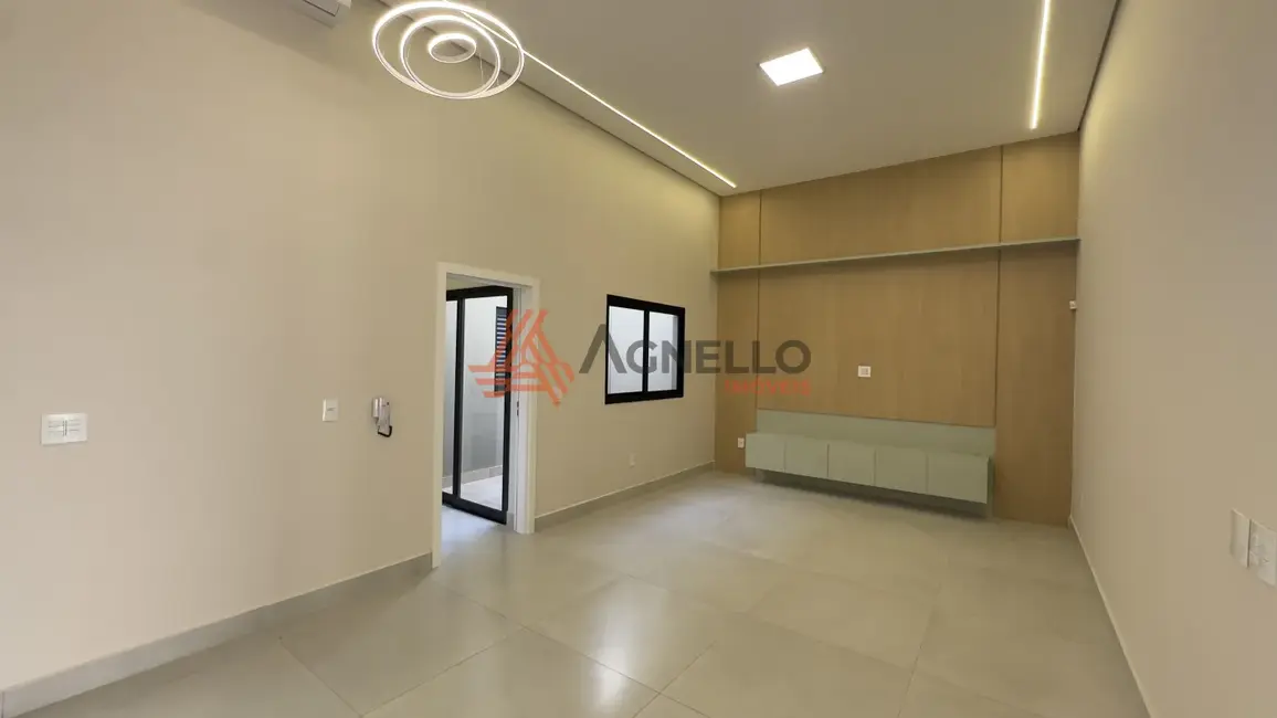 Casa com 3 quartos à venda, 180m2 em Jardim Santa Lúcia, Franca - SP - imagem 8 Foto 8 de Casa com 3 quartos à venda, 180m2 em Jardim Santa Lúcia, Franca - SP