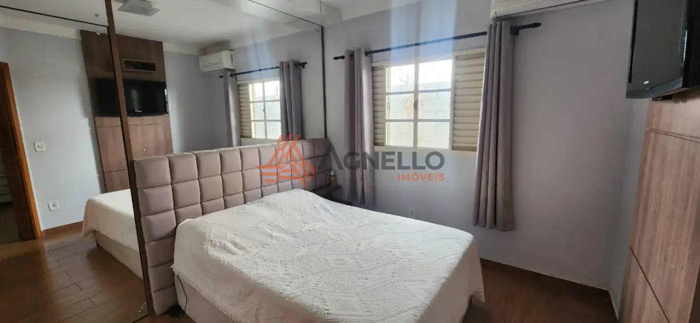 Casa com 3 quartos à venda, 167m2 em Residencial José de Carlos, Franca - SP - imagem 9 Foto 9 de Casa com 3 quartos à venda, 167m2 em Residencial José de Carlos, Franca - SP