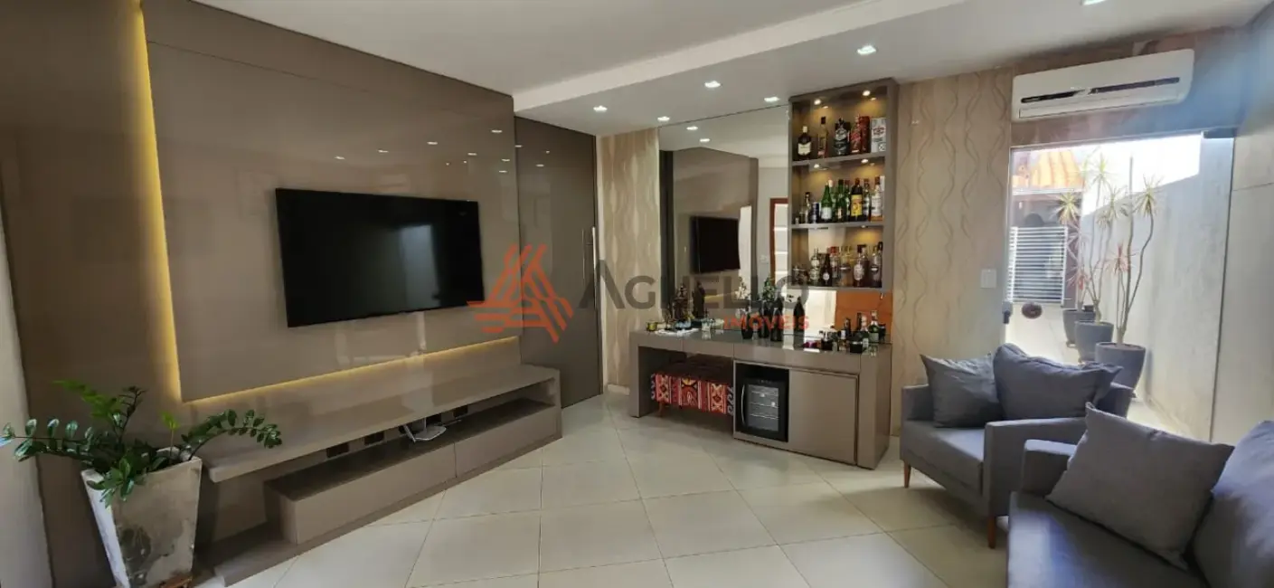 Foto 2 de Casa com 3 quartos à venda, 167m2 em Residencial José de Carlos, Franca - SP