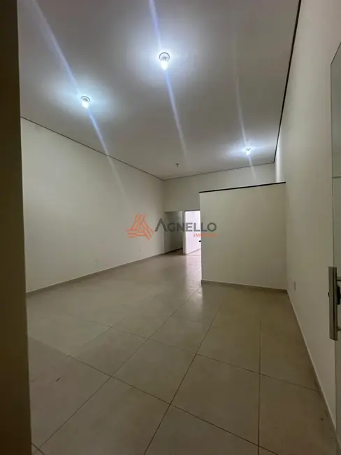 Foto 1 de Casa com 2 quartos à venda, 118m2 em Vila Santa Luzia, Franca - SP