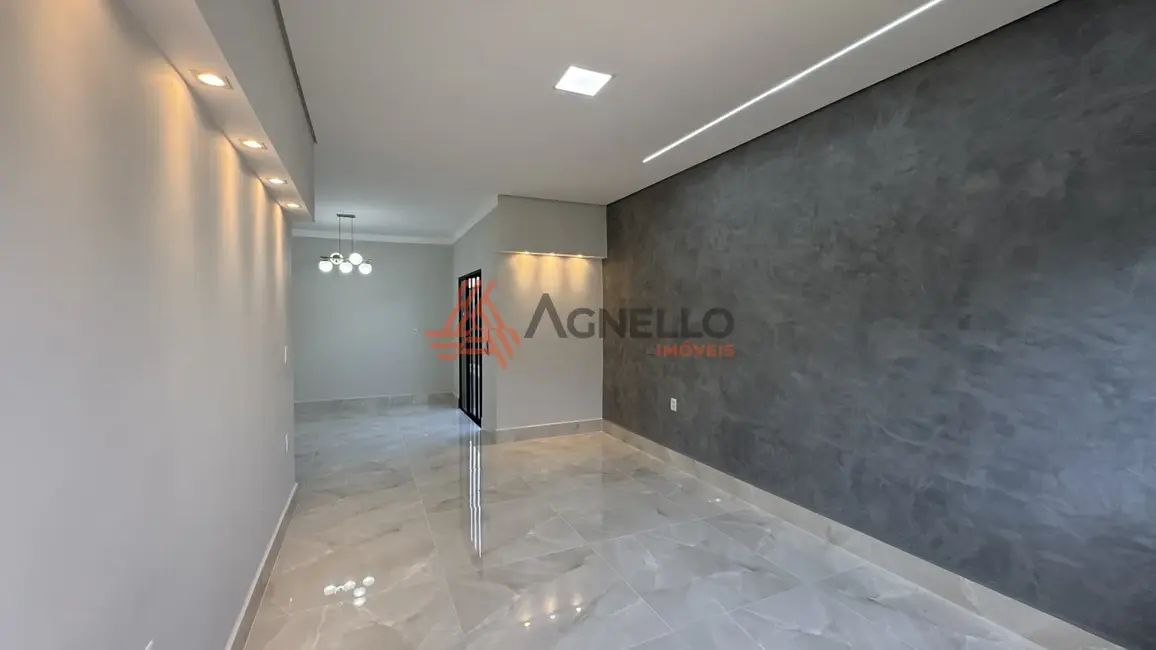 Foto 2 de Casa com 3 quartos à venda, 171m2 em Vila Santa Rita, Franca - SP