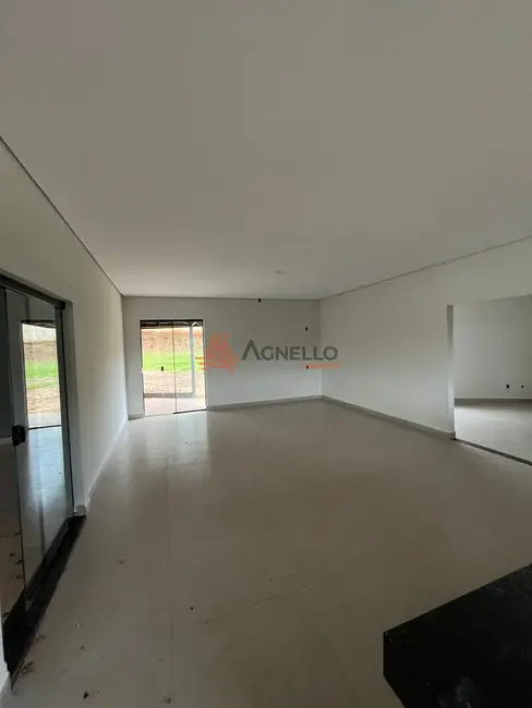 Fazenda / Haras com 3 quartos à venda, 600m2 em Franca - SP - imagem 8 Foto 8 de Fazenda / Haras com 3 quartos à venda, 600m2 em Franca - SP