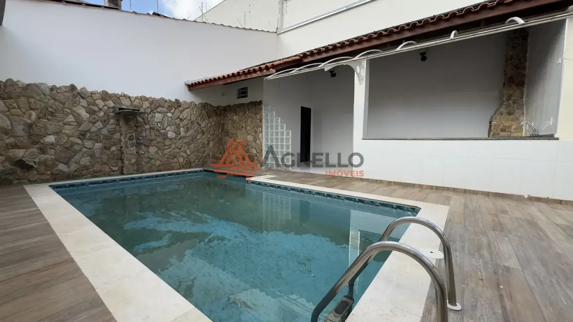 Foto 1 de Casa com 3 quartos à venda, 264m2 em Jardim São Vicente, Franca - SP