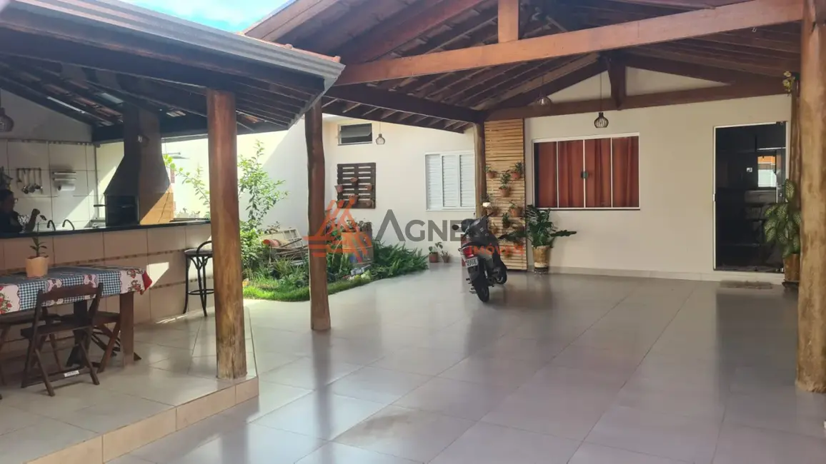 Foto 1 de Casa com 3 quartos à venda, 137m2 em Residencial Meireles, Franca - SP