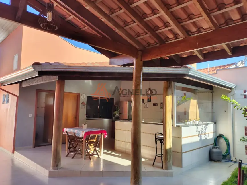 Foto 2 de Casa com 3 quartos à venda, 137m2 em Residencial Meireles, Franca - SP