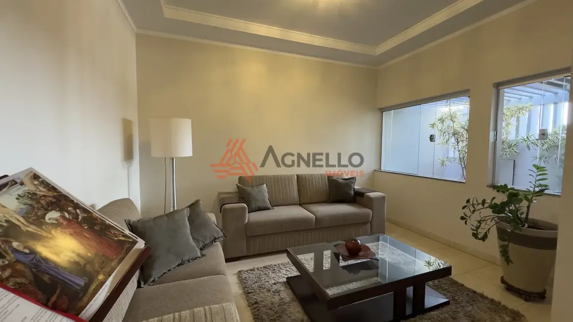 Foto 1 de Casa com 3 quartos à venda, 275m2 em Residencial Amazonas, Franca - SP