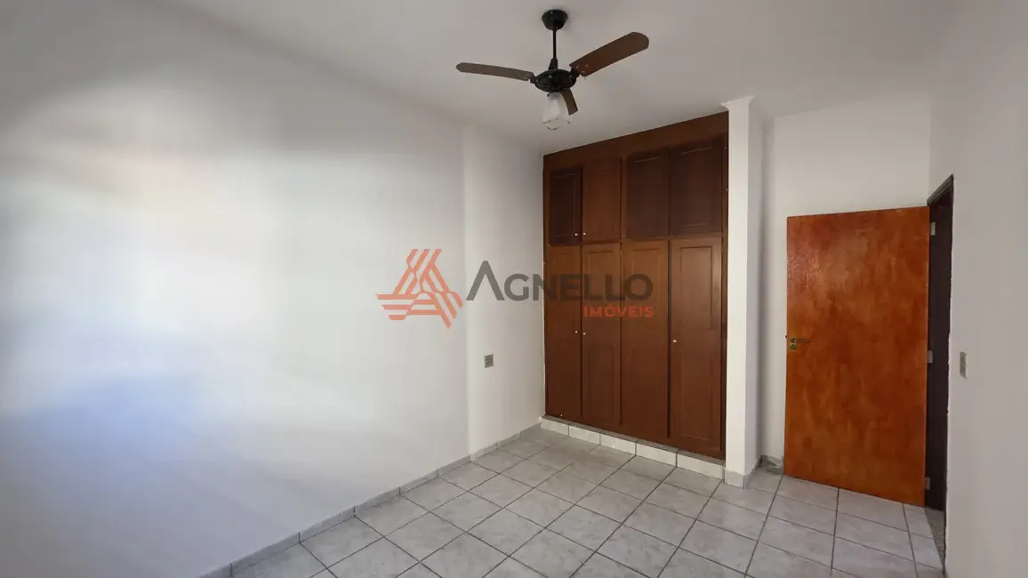 Casa com 2 quartos à venda, 219m2 em Jardim Ângela Rosa, Franca - SP - imagem 8 Foto 8 de Casa com 2 quartos à venda, 219m2 em Jardim Ângela Rosa, Franca - SP