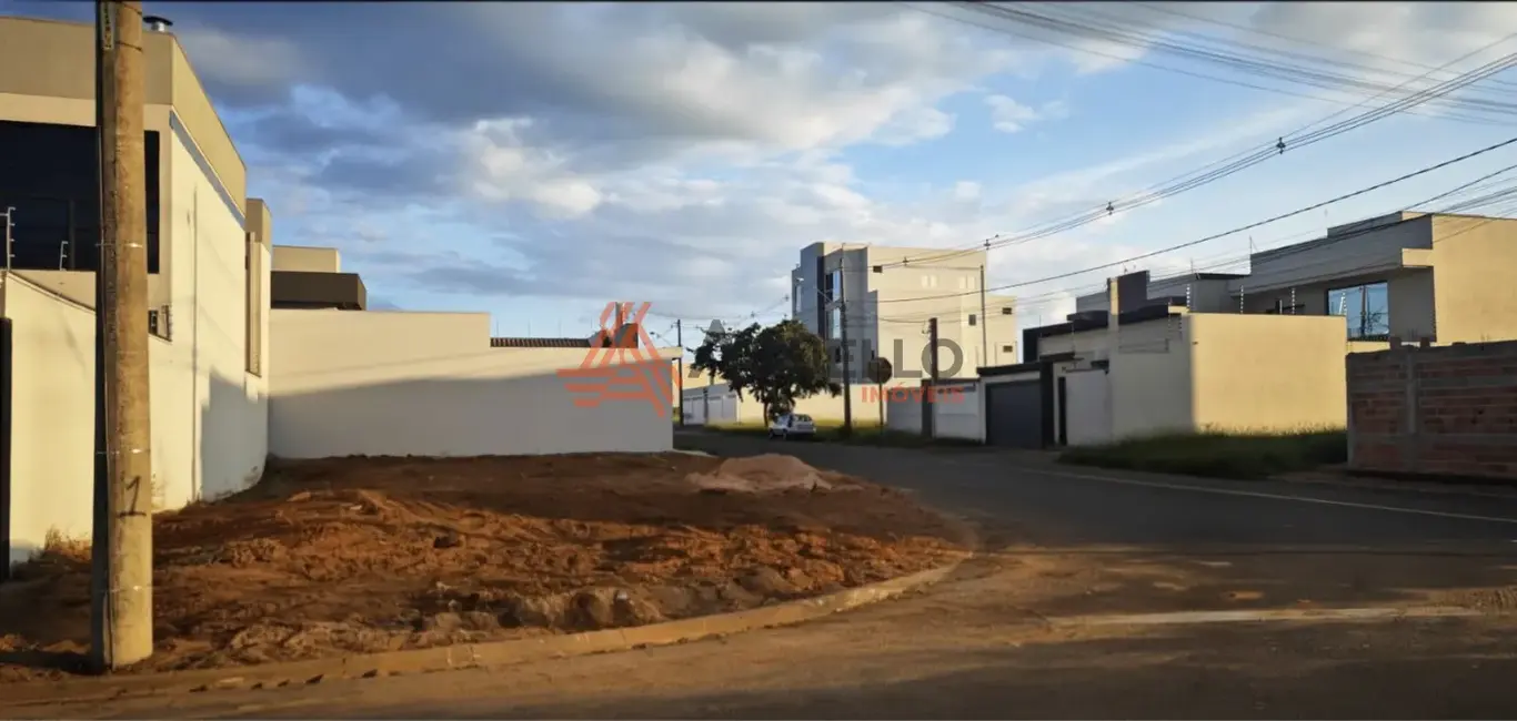 Foto 1 de Terreno / Lote à venda, 292m2 em Jardim Santa Lúcia, Franca - SP