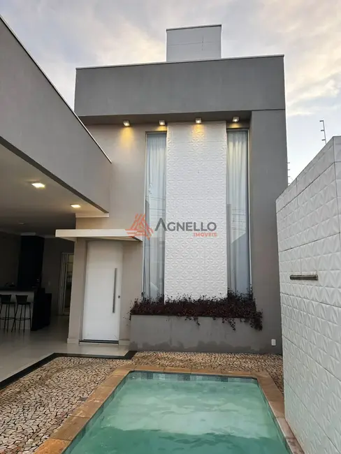 Foto 1 de Casa com 3 quartos à venda, 165m2 em Franca - SP