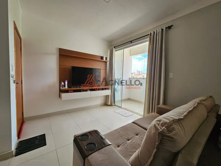 Foto 2 de Apartamento com 2 quartos à venda, 58m2 em Jardim Lima, Franca - SP