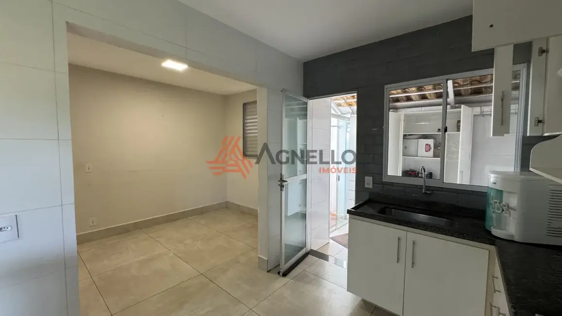 Foto 2 de Casa de Condomínio com 3 quartos à venda, 87m2 em Franca - SP