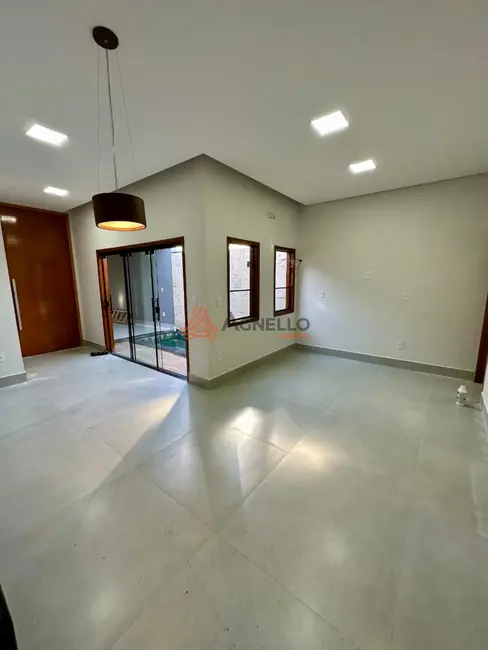 Foto 2 de Casa com 3 quartos à venda, 120m2 em Residencial San Diego, Franca - SP