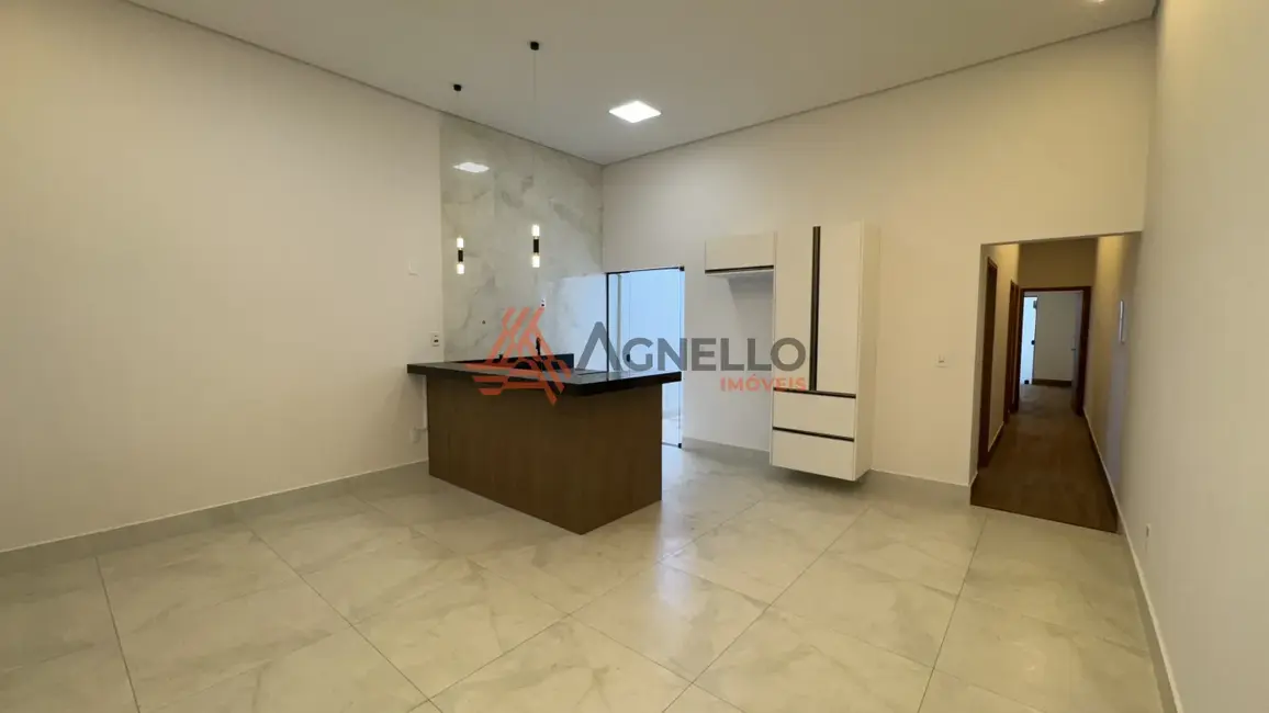 Casa com 3 quartos à venda, 120m2 em Jardim Ângela Rosa, Franca - SP - imagem 4 Foto 4 de Casa com 3 quartos à venda, 120m2 em Jardim Ângela Rosa, Franca - SP