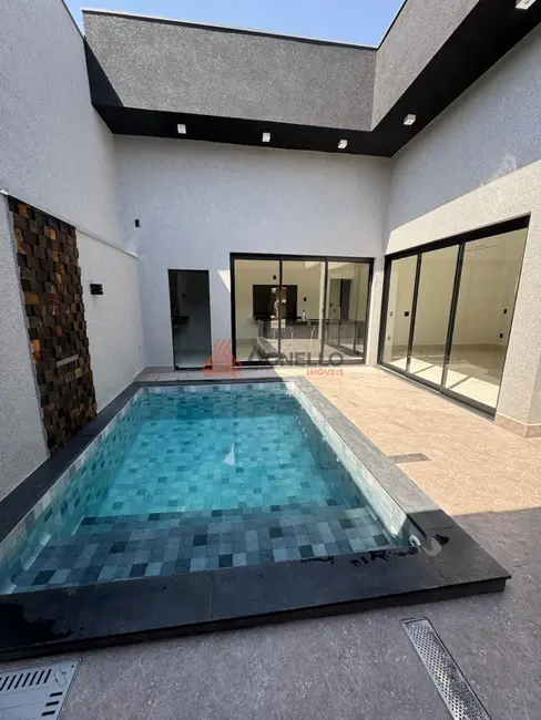 Casa com 3 quartos à venda, 154m2 em Franca - SP - imagem 2 Foto 2 de Casa com 3 quartos à venda, 154m2 em Franca - SP