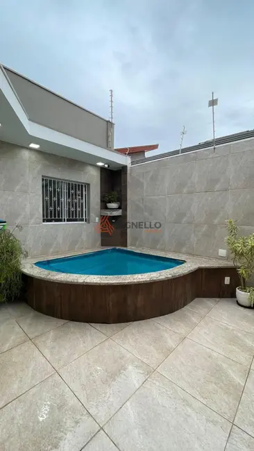 Casa com 3 quartos à venda, 184m2 em Residencial Nosso Lar, Franca - SP - imagem 1 Foto 1 de Casa com 3 quartos à venda, 184m2 em Residencial Nosso Lar, Franca - SP