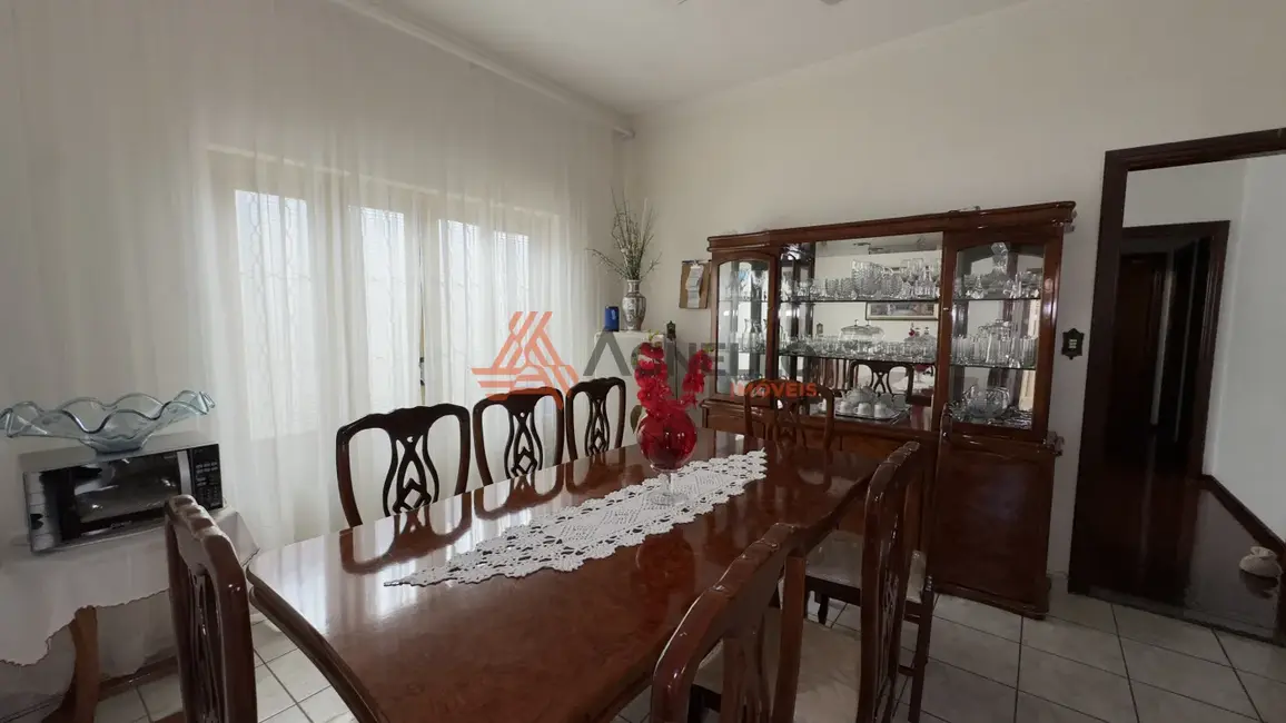 Foto 3 de Casa com 3 quartos à venda, 215m2 em Jardim Barão, Franca - SP