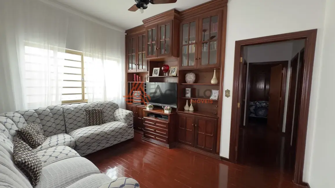 Foto 1 de Casa com 3 quartos à venda, 215m2 em Jardim Barão, Franca - SP