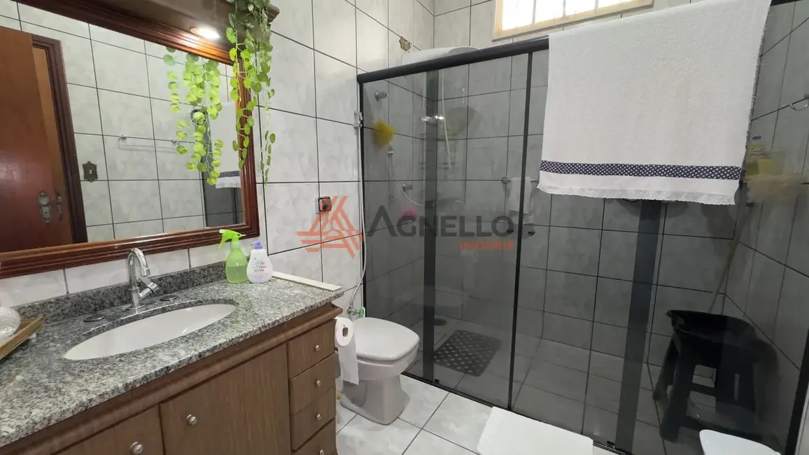 Foto 7 de Casa com 3 quartos à venda, 215m2 em Jardim Barão, Franca - SP