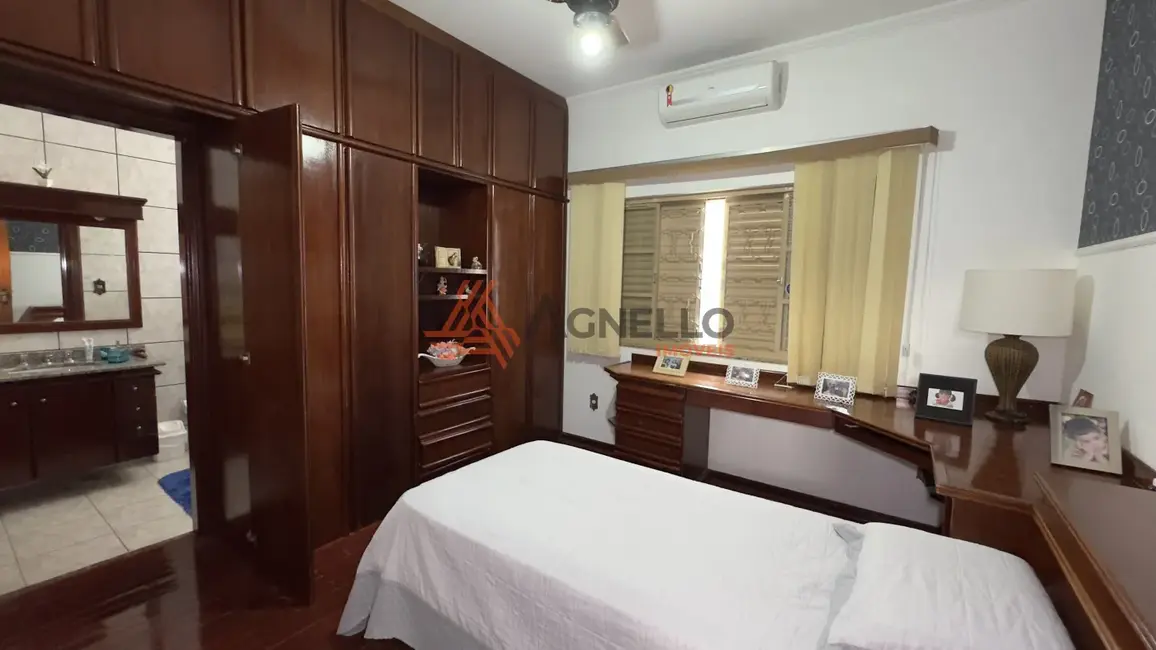 Foto 9 de Casa com 3 quartos à venda, 215m2 em Jardim Barão, Franca - SP