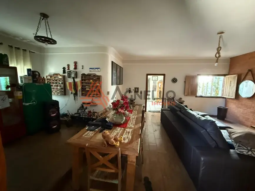 Foto 1 de Casa com 3 quartos à venda, 201m2 em Parque Residencial Nova Franca, Franca - SP