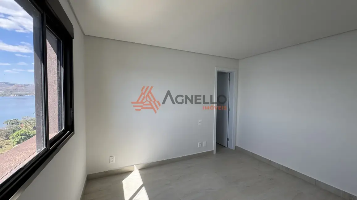 Foto 4 de Apartamento com 1 quarto à venda, 68m2 em Centro, Rifaina - SP