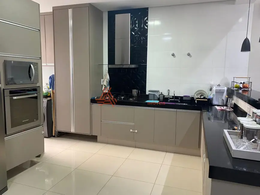 Foto 4 de Apartamento com 2 quartos à venda, 80m2 em Jardim Santa Lúcia, Franca - SP